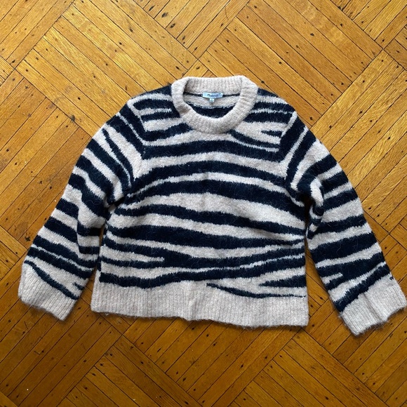 Madewell Shrunken Pullover Sweater in Tiger Stripe - Picture 2 of 3